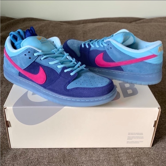 Nike Dunk SB ‘Run The Jewels’ - Picture 3 of 12